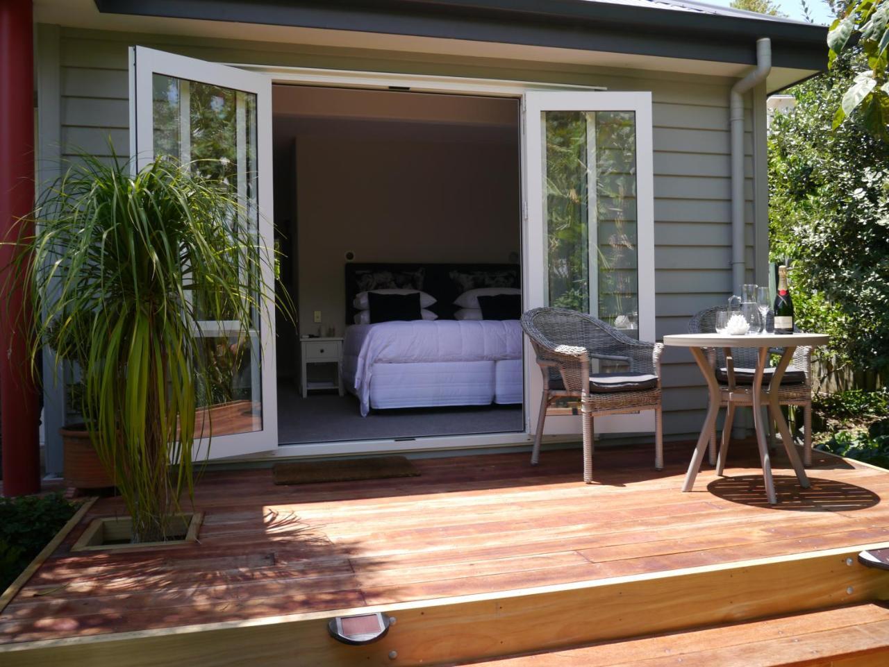 Kereru Cottage Russell - James Cook Apartment المظهر الخارجي الصورة